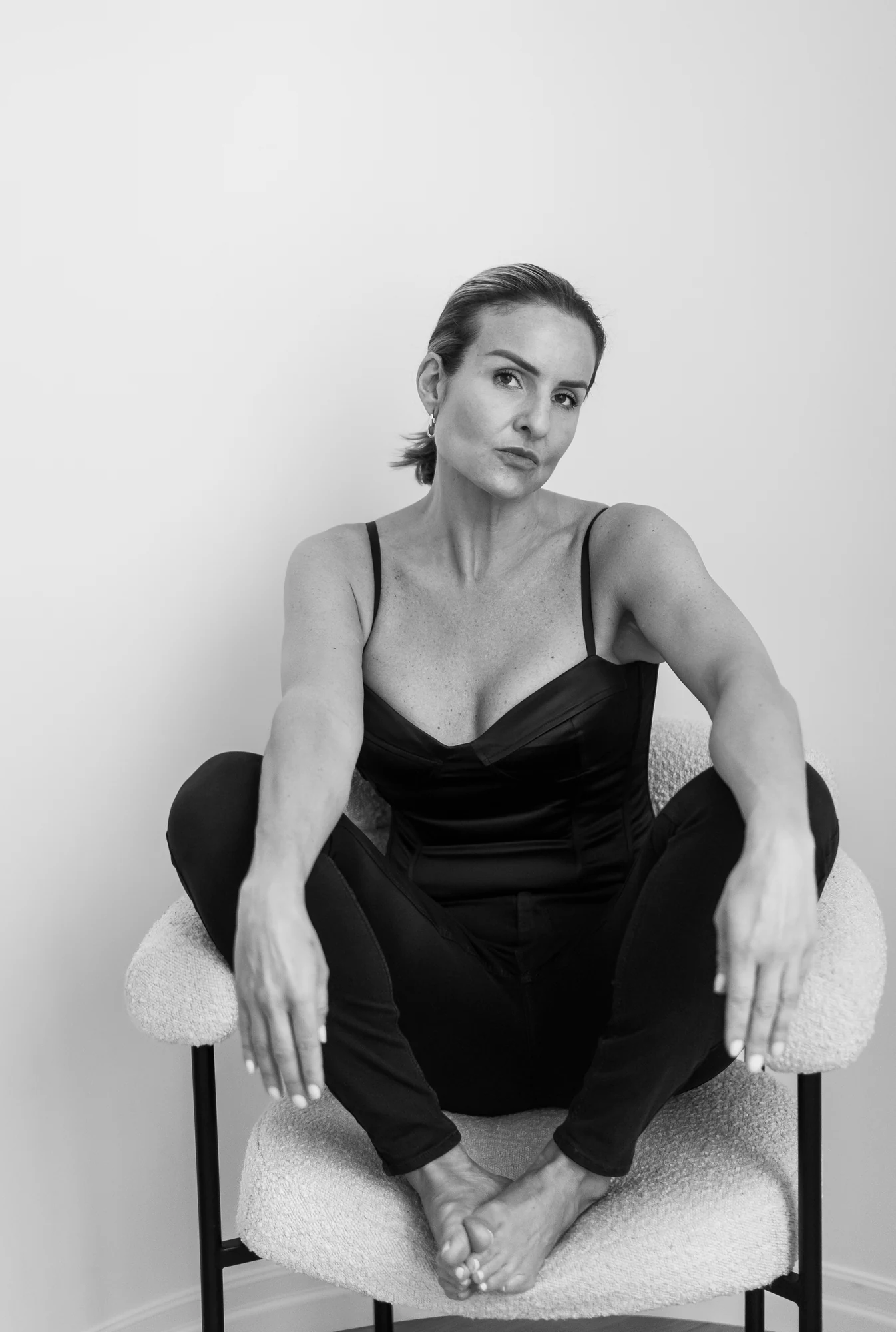 PHAiTO edit — PHAiTO-Branding-027-Davina-Palik-BW