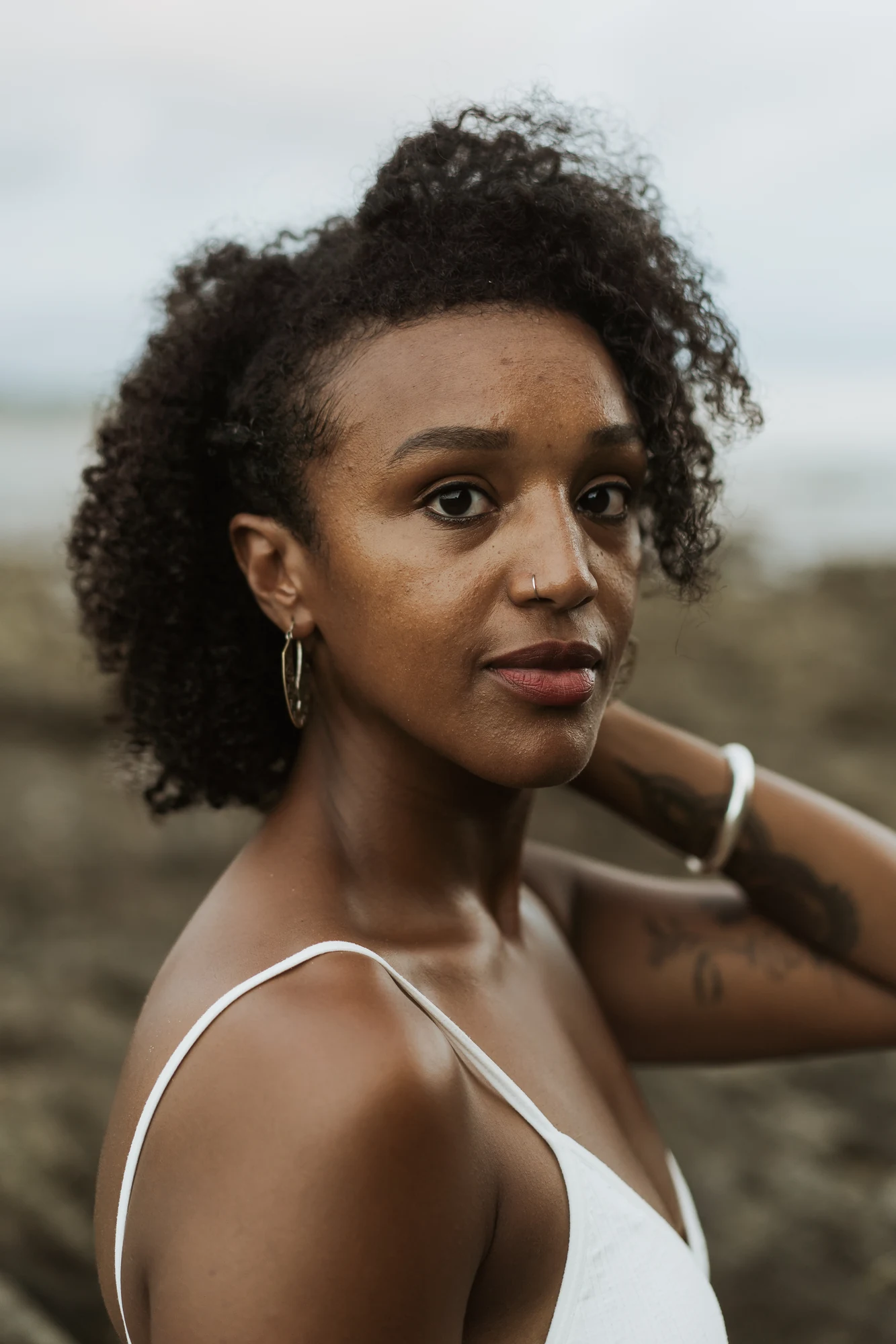 PHAiTO edit — PHAiTO-Branding-017-Davina-Palik-Dark-Moody