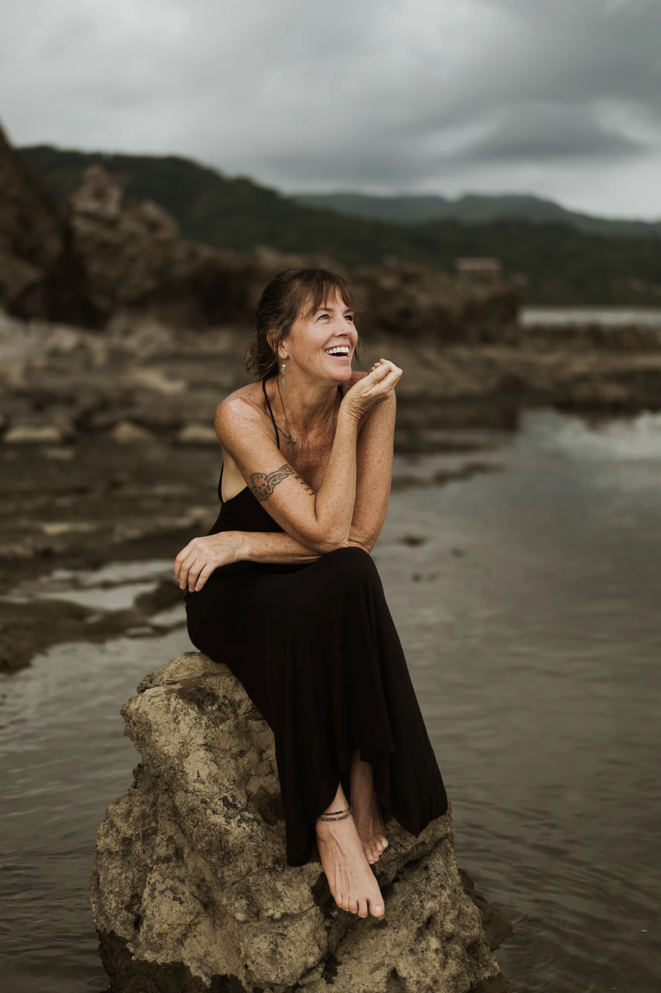 PHAiTO edit — PHAiTO-Portrait-043-Davina-Palik-Dark-Moody