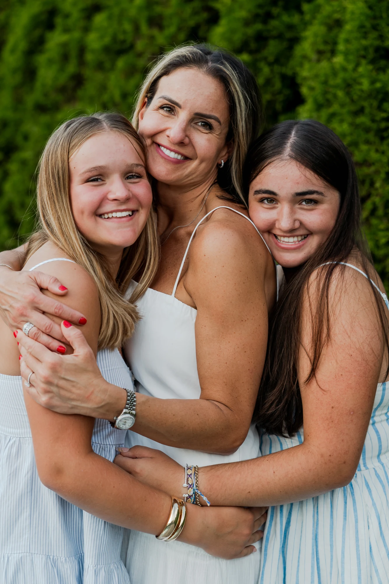 PHAiTO edit — PHAiTO-Portrait-048-Davina-Palik-Home-Bright-Colourful