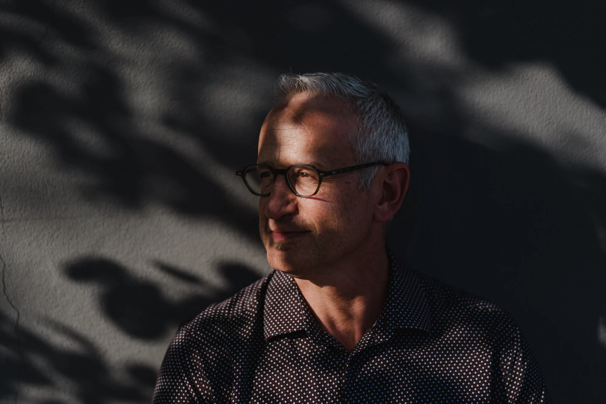 PHAiTO edit — PHAiTO-Portrait-005-Daniel-Kudish-Home-Clean-Minimal