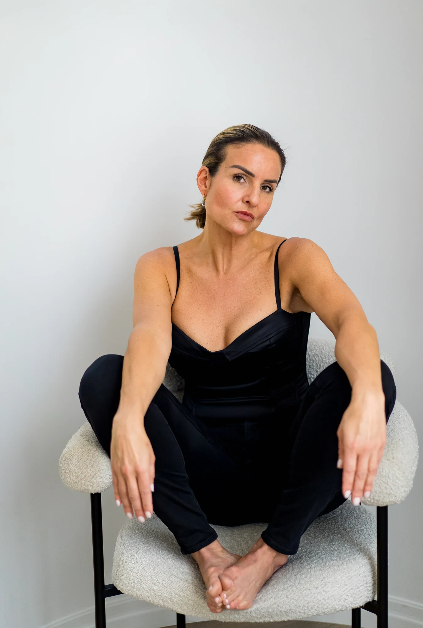 PHAiTO edit — PHAiTO-Branding-027-Davina-Palik-Punchy